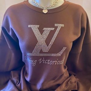 2X Rhinestone LIVING VICTORIOUSLY Brown Sweatshirt